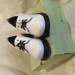 Sarah Jayne Girl's JOLENE OXFORD WHITE Lace Up Shoes